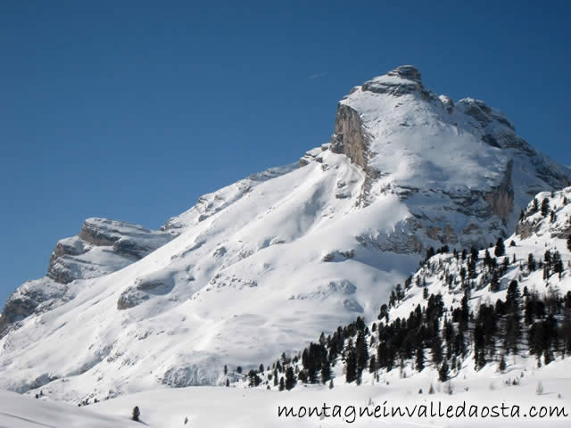 bivacco della pace al monte castello